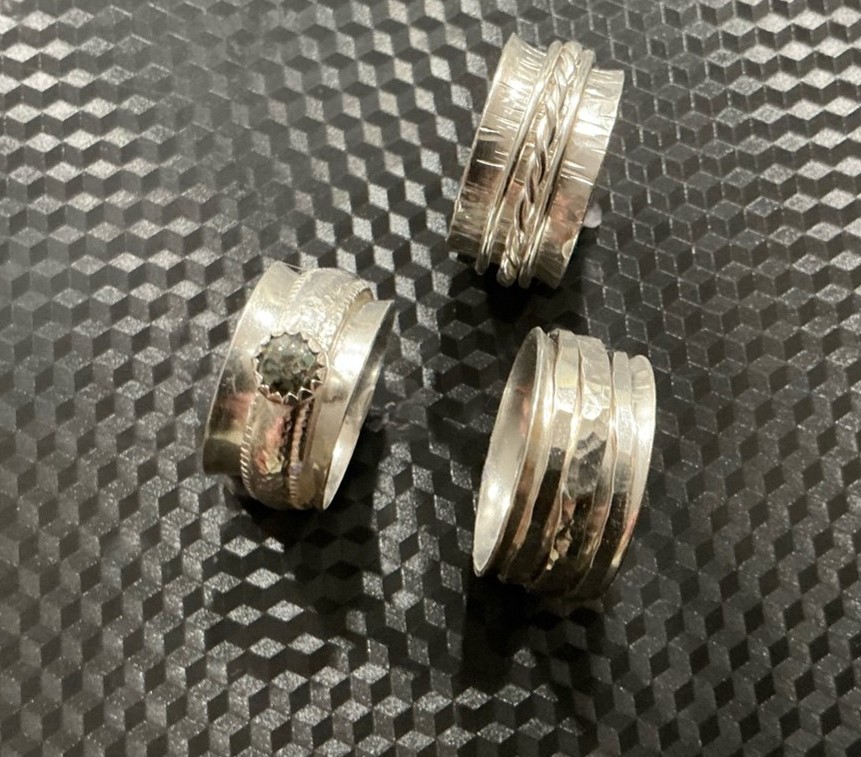 Spinner rings